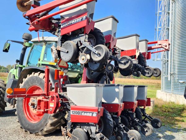 Planteur Stack Fold CaseIH 1200 8 rangs 8Rg (au 36 pouces) avec moniteur-Année:2007 -Stock#d6330e