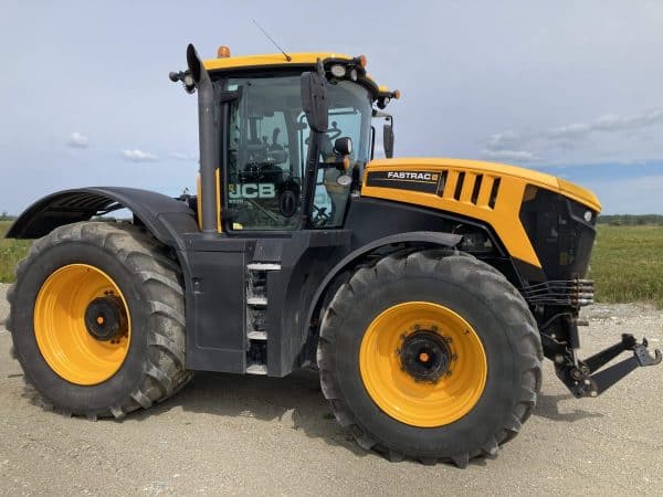 Tracteur JCB 8330, pto et front hitch - Année:2019- 3220 hrs - Stock#d6901d