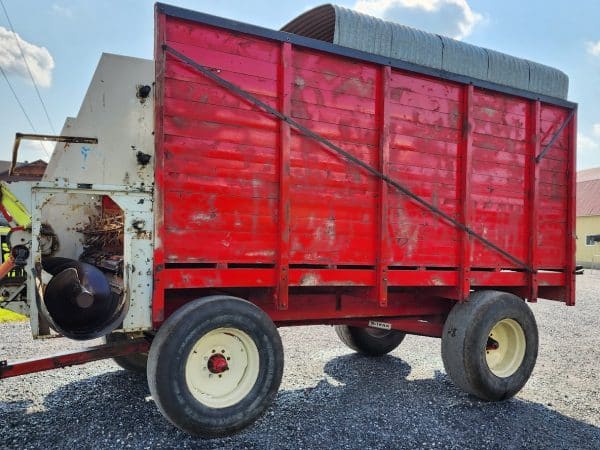 Boite ensilage Dion 16 pi wagon 4 roue - Stock#d6952f