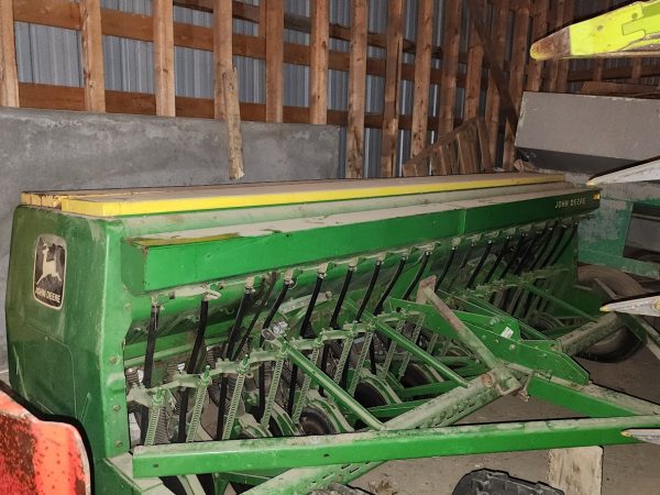 Semoir John Deere 8350 12 pi,  engrais combiné, boite à mil, 7 po - Stock#d7012e