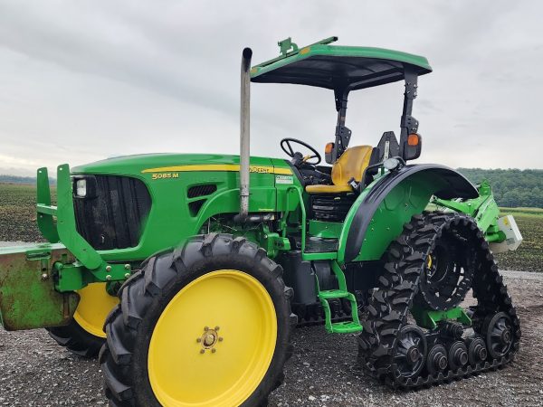 Tracteur John Deere 5085M à chenille et roue-Année:2011-1633 Hrs - Stock#d6752k1