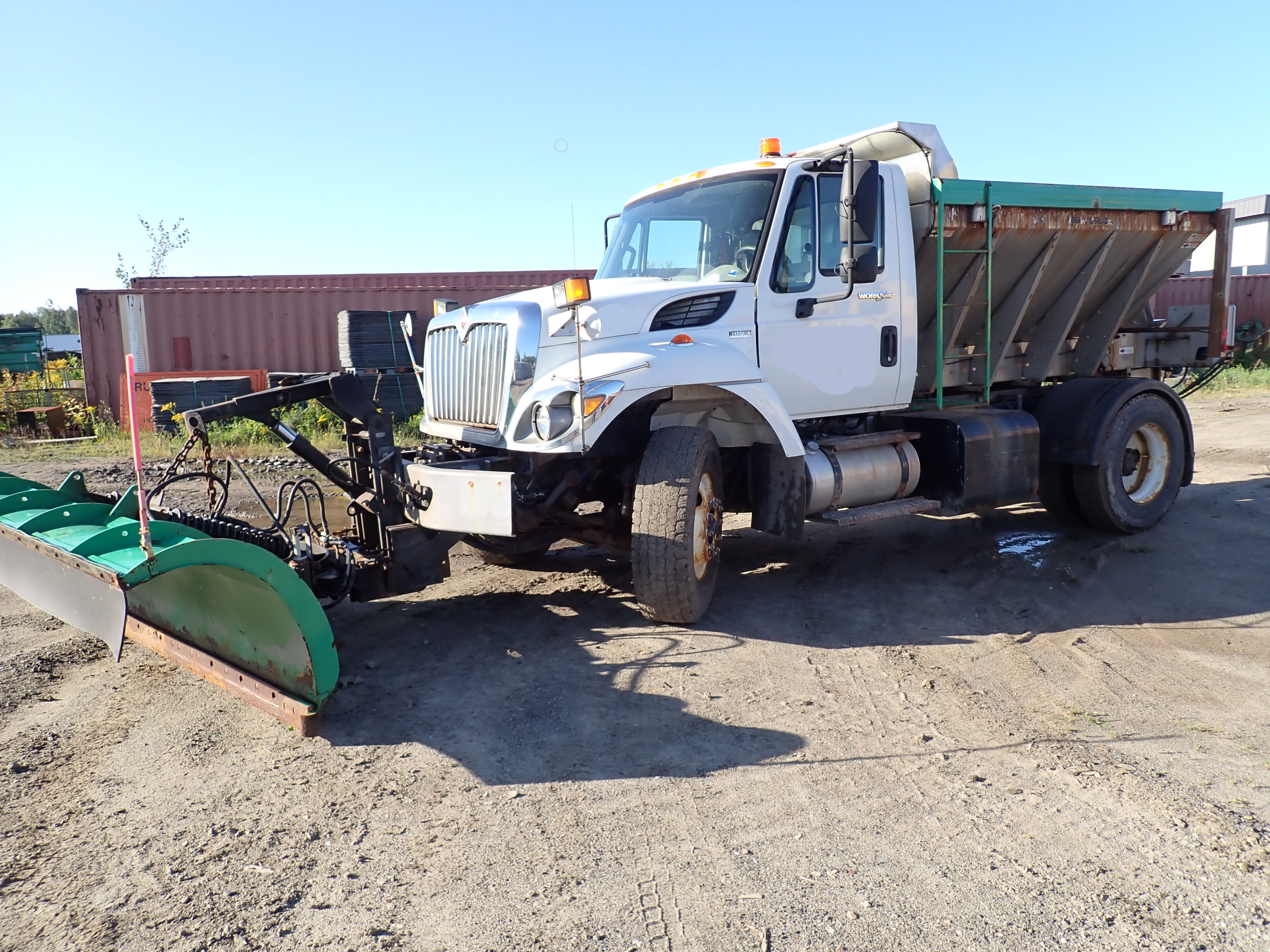 Camion charrue International 7000