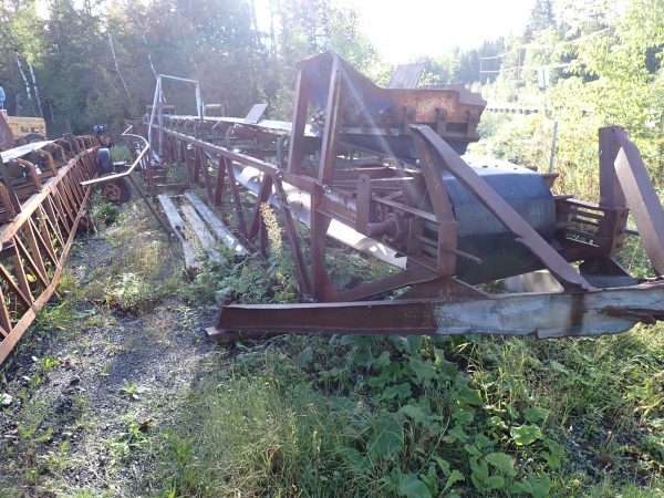 Convoyeur à courroie de 24 pouces X 80 pieds de long avec moteur électrique 600 volts