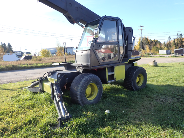 Télescopique Manitou MT430 avec set de fourche et panier