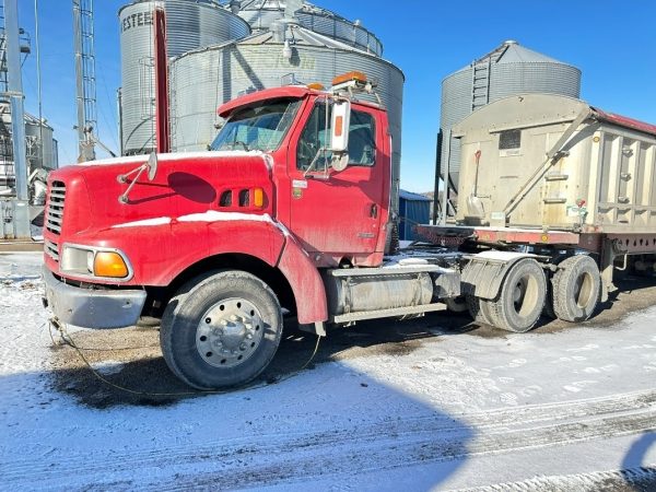 Camion Day cab Sterling L9522 Moteur Cat C12 -18 Eaton-Année:1999-1110000 kilo-Stock#d7263b