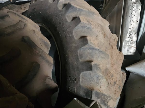 Roues doubles t-rail 18.4r38 -Stock#d7294c