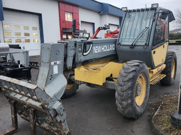 Télescopique Construction-NewHolland-LM850-2000-4196h-Tag2330