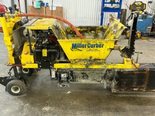 Machine à bordure de béton Miller Curber