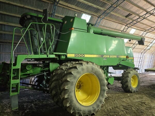 Batteuse John Deere 9500 4wd - Année:1992-3236/6155hrs - Stock#d8602f