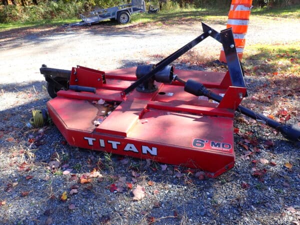 Débroussailleuse Titan 6' Medium Duty