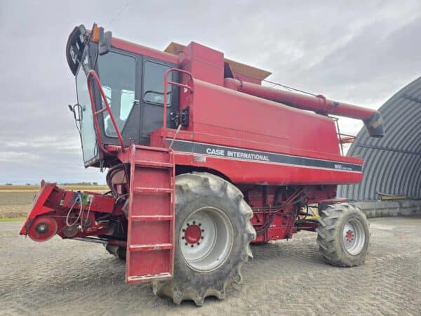 Batteuse Case ih 1660 moteur cummin - 7047 Hrs - Stock#d8553b