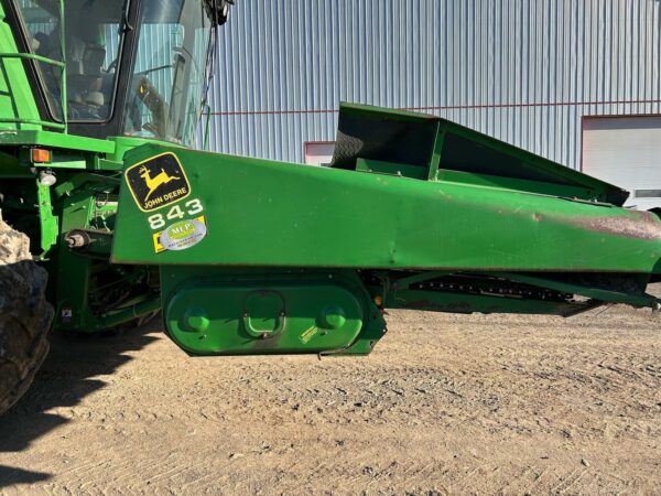 John Deere Corn Head 843 8 rows - Stock#d8672g