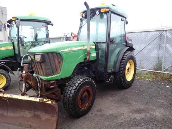 Tracteur John Deere 5425N 2007 avec gratte
