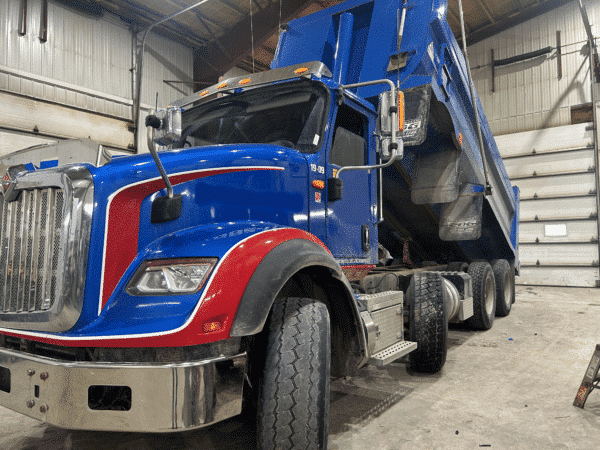Camion dompeur 12 roues Inter HX620 Année:2019 -180122 kilos Stock#P1452/8820a