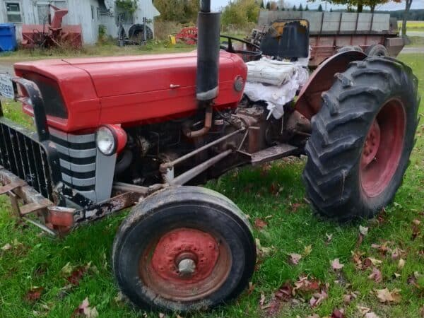 Tracteur Massey Ferguson  135 - Stock#d9025a