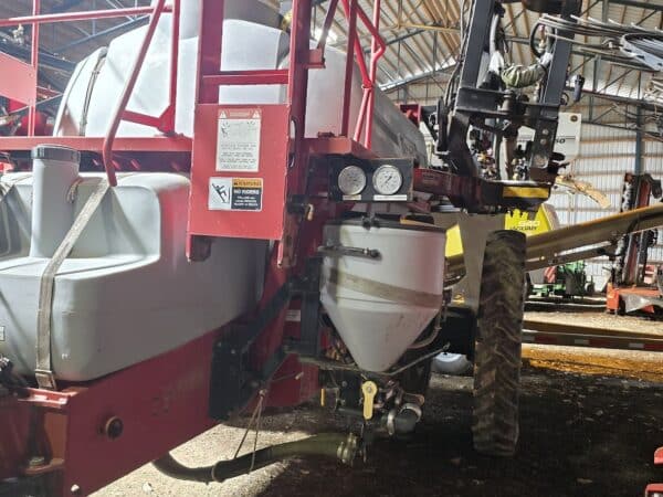 Top Air TA 1600 Gallon Sprayer, 6 sections, 100 ft boom, dual wheels - Stock#d9332b
