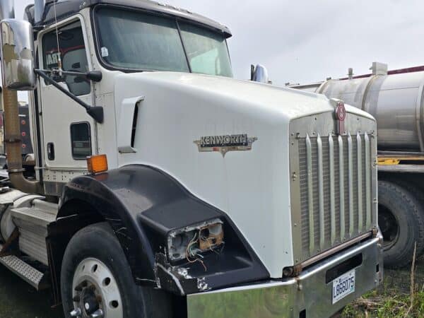Camion Day Cab T800 (moteur ism 410 ) pour pièces - Stock#d9470f