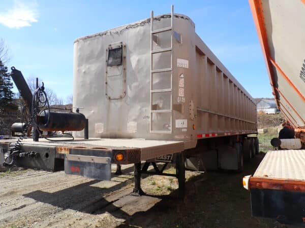 Remorque dompeuse 4 essieux Titan 1997