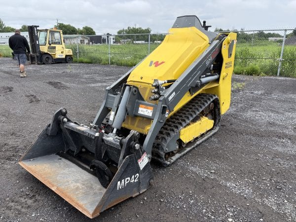 Skidsteer Debout Waker Neuson Sm100 godet 4n1 -110 heures-Année:2022-Stock#E1223C/9645