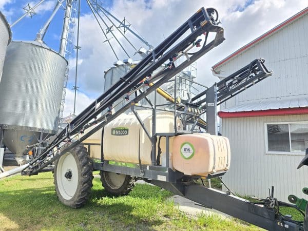 Gregson MS N 1000 Gallon Sprayer, 90 Ft Boom, 5 Section - Year: 2012 - Stock#D9805a