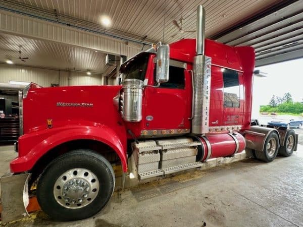 Camion 10 roues couchette Western Star 4900FA 2019
