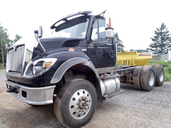 Camion 10 roues day cab International Work Star 2010