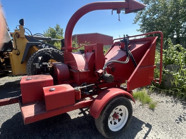 Déchiqueteur a branche monté sur remorque Année:2005 -705 heures -Stock#P1380/9856b