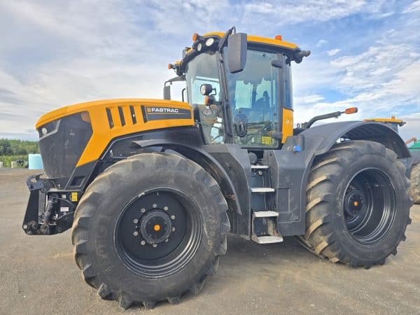 Tracteur JCB 8330 , front hitch pto, -5940,10$/mois - Fin du bail 1er août 2027 - Année:2022-2490hrs - Stock#d9872d