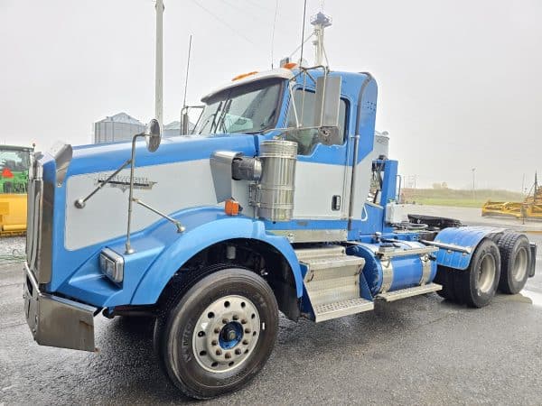 Camion Kenworth Day Cab T800 moteur 15 l, transmission 18 eaton, wet kit - Année:2009 -1220577km - Stock#d10022a