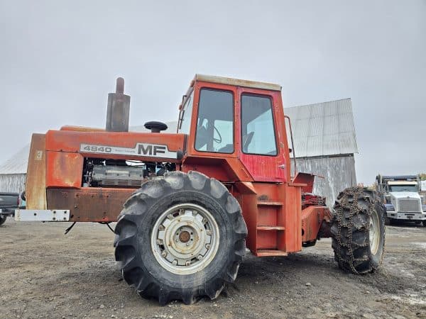 Tracteur Articulé Massey Ferguson 4840 (moteur Cummins) roue double - 6000hrs - Stock#d10024a