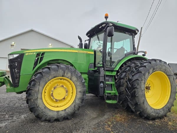 Tracteur  John Deere 8320R  ivt 50km roue double au 4 roue-Année:2014-5900hrs -Stock#d10028a