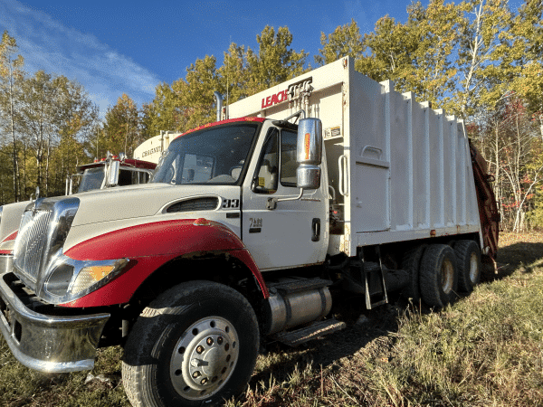 Camion 10 roues Day cab Inter 7400 Année:2006 -230583 kilos Stock#P1425/10140d Faites une offre