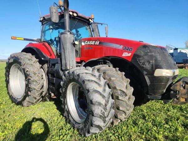 Tracteur Case ih magnum 340 40 km suspension creeper, roues doubles 4 roues, pesée arrière - Année: 2016 - 3685 hrs - Stock#d5936d