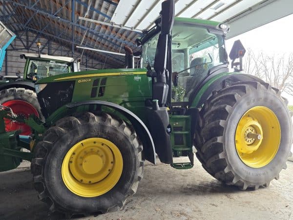 John Deere 6250R Tractor, CommandPro IVT 50km, front hitch PTO - Year: 2022 (full warranty until April 2027, includes maintenance) - 1275 hrs - Stock#d10302a