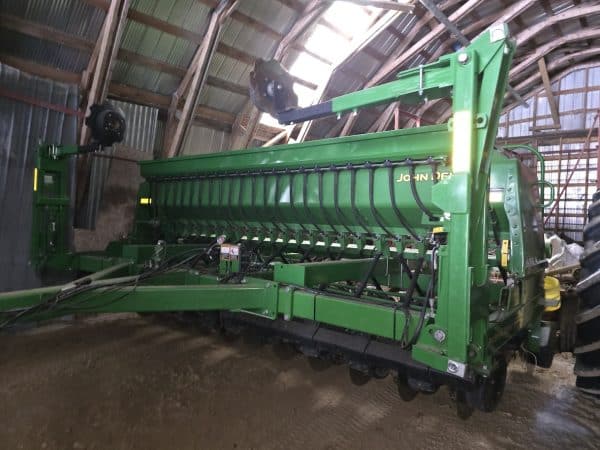 Semoir John Deere 1590 15 pi, balance, marqueur, boite à mil- état 9/10-Année:2022 - Stock#d10365e