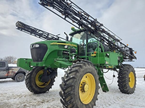 Arroseuse Auto-motrice John Deere 4720 90 pi boom, auto-boom, GPS, 3 set pneus - Année:2005 - 4985 hrs - Stock#d10393a