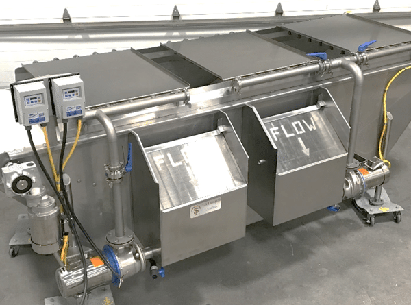 Équipement lavage industriel de verdures en Stainless avec convoyeur - Stock#d10497a