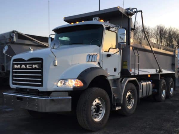 2018 Mack 800 Automatic 12-Wheel Dump Truck - 368,145 km. Stock#P1469/10515a