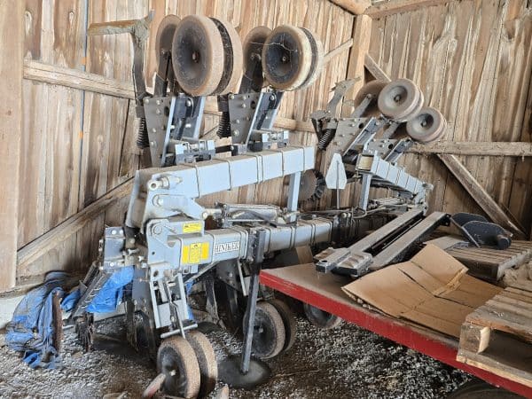 Sarcleur lourd Hiniker 5000 8 rangs pointe 17 po - Stock#d10532f