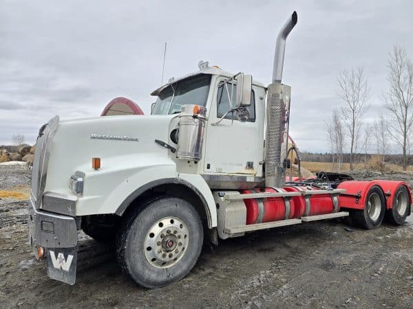 Western Star 4900SB truck DD15 engine, 18-speed, full lock, wet kit - Year: 2016 - 1000000 km - Stock#d9261r