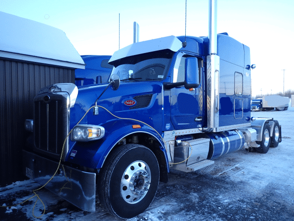 Camion 10 roues couchette Peterbilt 567 2023