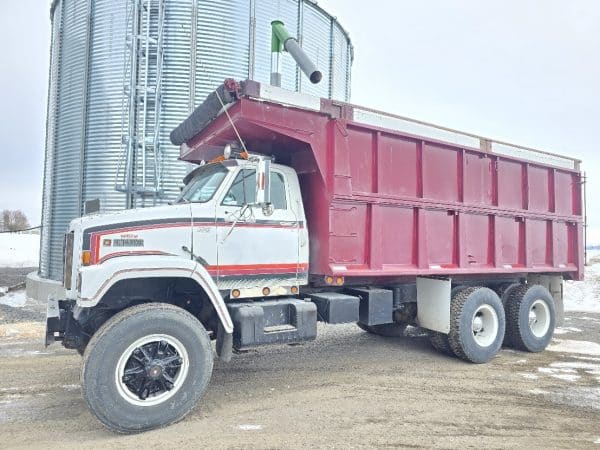 Camion 10 roue dompeur GMC Brigadier-Année:1986-379300km-Stock#d10678c