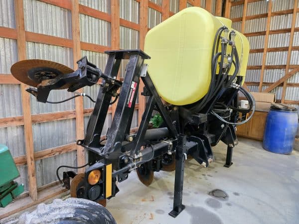 Applicateur Azote Harjo AZ 3pts 6 rangs à disque 300 gallons État 9.5/10  - Stock#d10725c