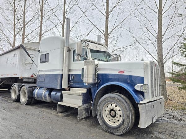 Camion couchette Peterbilt 389(moteur neuf) - Année:2018 - Stock#d9261s