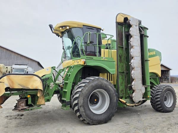 Krone BIG M 450 CR self-propelled mower, triple steel roller, 36 ft cutting width -Year: 2019-530/900 hrs - Stock #d10792a