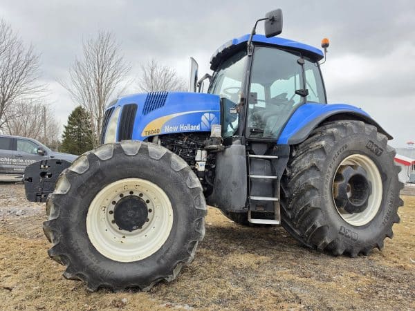 Tracteur T8040, full power shift 19 vitesses, suspension avant - Année:2007 - 7300hrs - Stock#d10783a