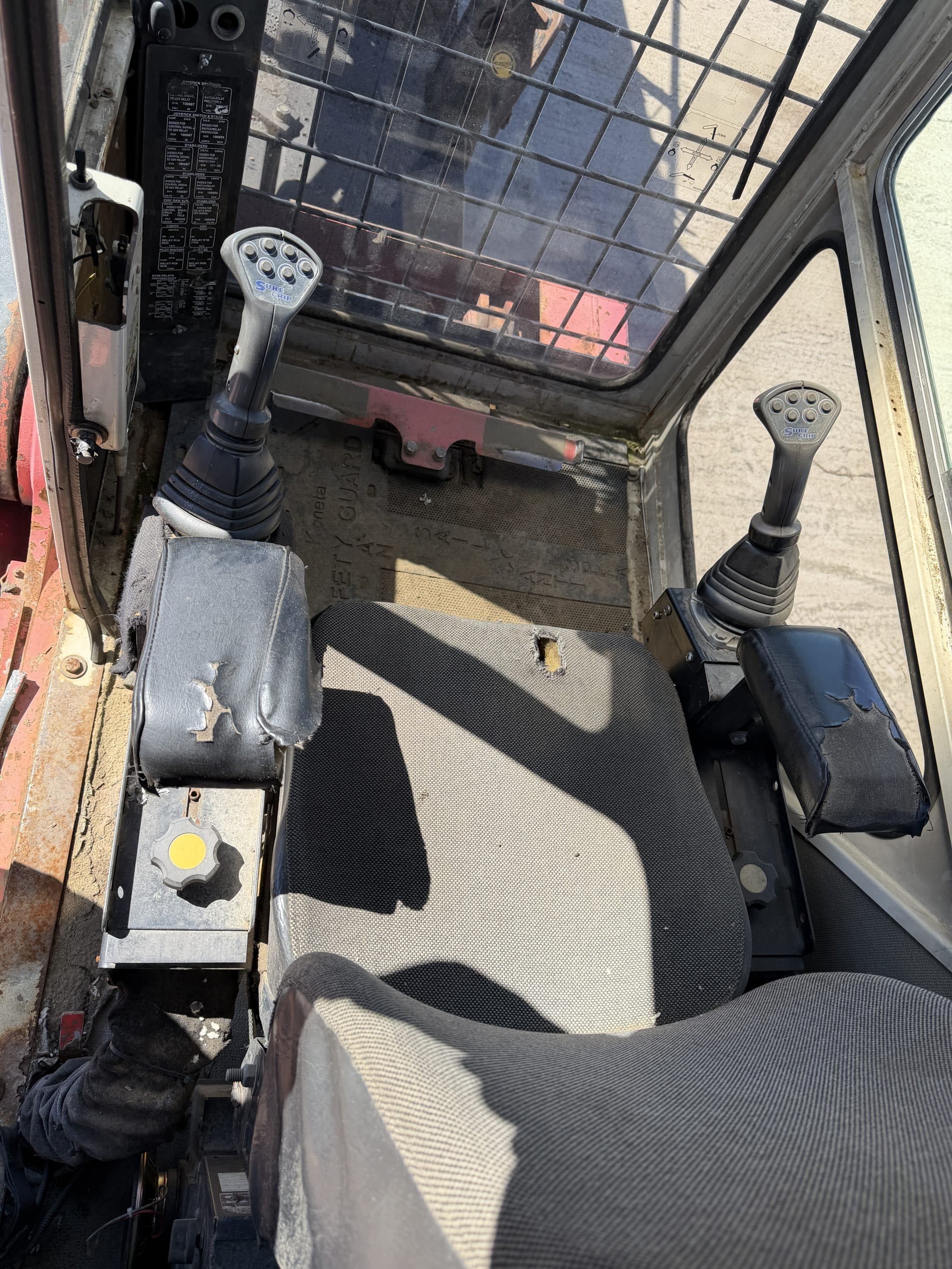 Prentice 384 Log Loader, Year: 2004, 19,662 hours, new engine, Stock #P1515/10959 - Image 11