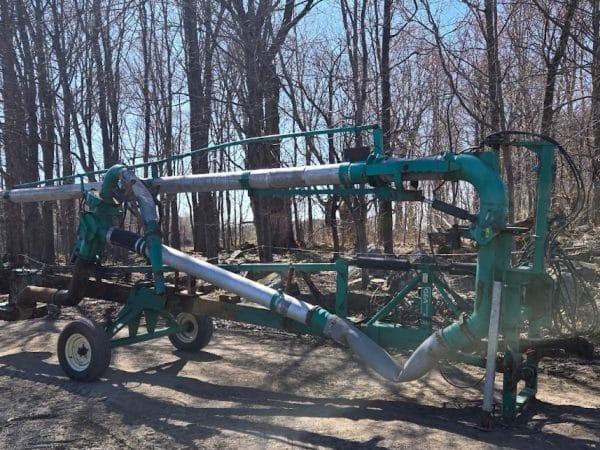 Pompe à purin Houle APL-24 8 po pto 540, bras canadien, agitateur, télécommande - Année:2016 - Stock#d10970a