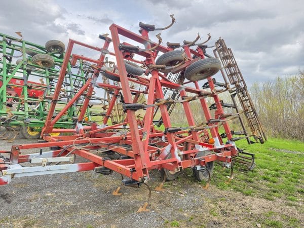 Cultivateur Case IH 4800 30 pi avec rouleau double JOBER - Stock#d11035b
