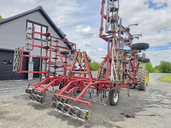 Cultivateur Case Ih  26 pi avec rouleau - Stock#d11174b